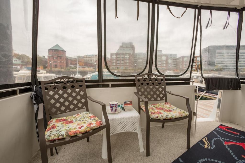 Hotel Sea Pearl Boston Yacht Exteriér fotografie